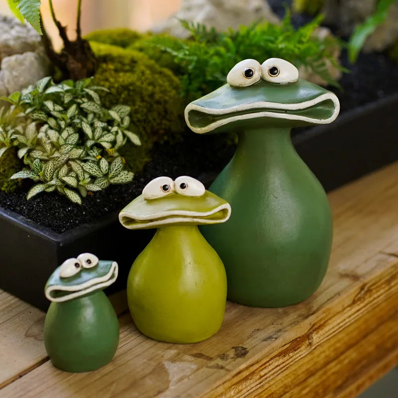 Kawaii Big Mouth Frog Figurine | Resin Garden & Desk Decor Resin Figurine Qme