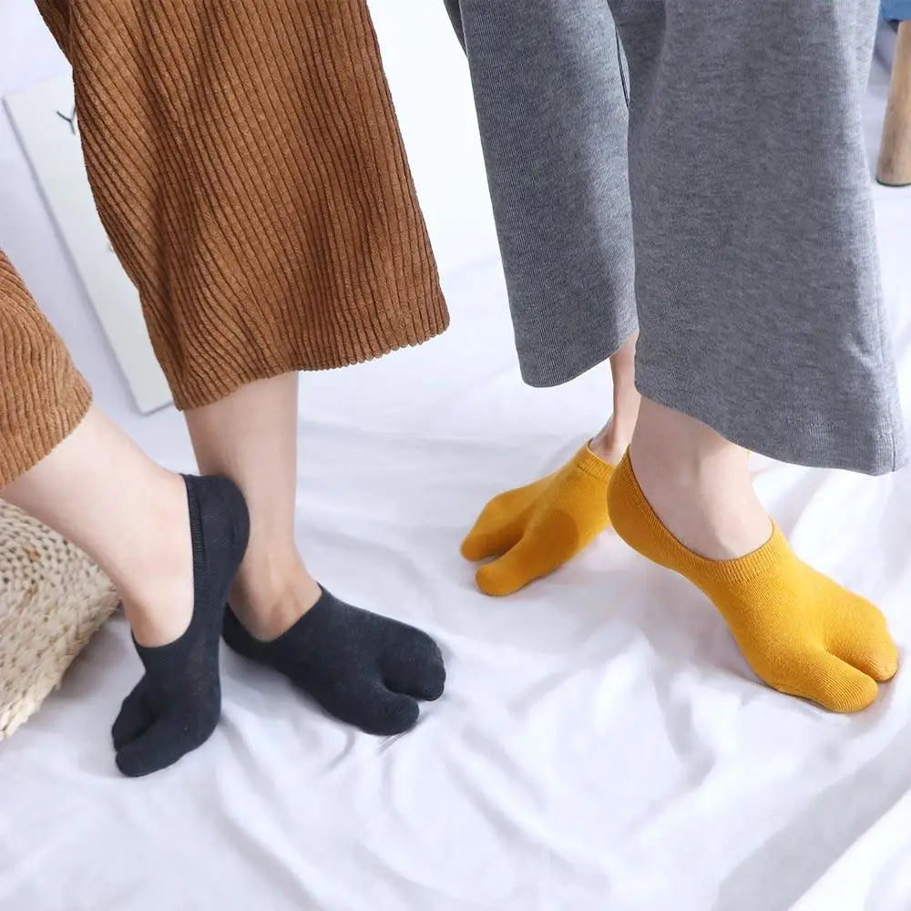 Japanese Split Toe Tabi Socks – Soft Cotton, Unisex, 8 Colors Split Toe Tabi Socks Qme