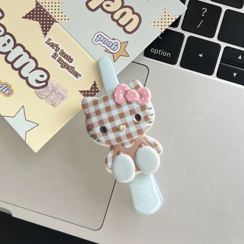 Hello Kitty Checkered Hair Clip – Cute Acrylic Accessory Hair Clip Qme