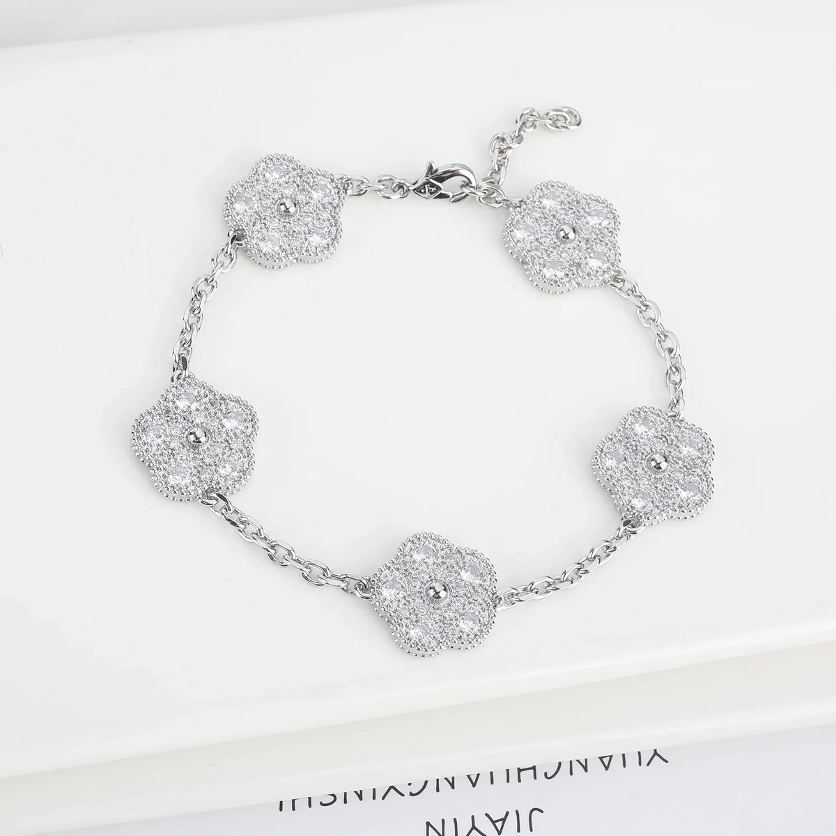 Zirconia Five-Leaf Flower Charm Bracelet for Women | Luxury Charm Bracelet Qme 3