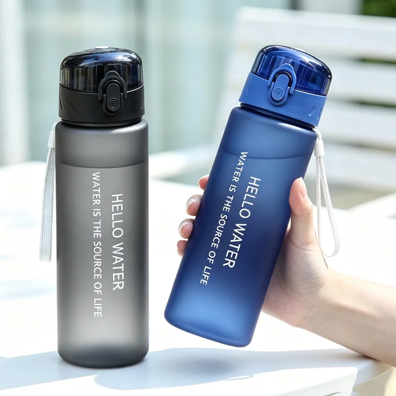 Matte Frosted Sports Water Bottle 780ml Flip Top Leak Proof Sports Water Bottle Qme