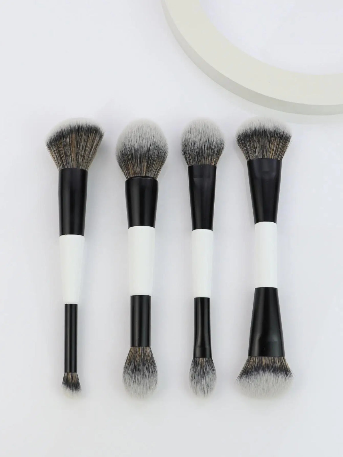 Dual-Headed Makeup Brush – Foundation, Blush & Contour Makeup Brush Qme E