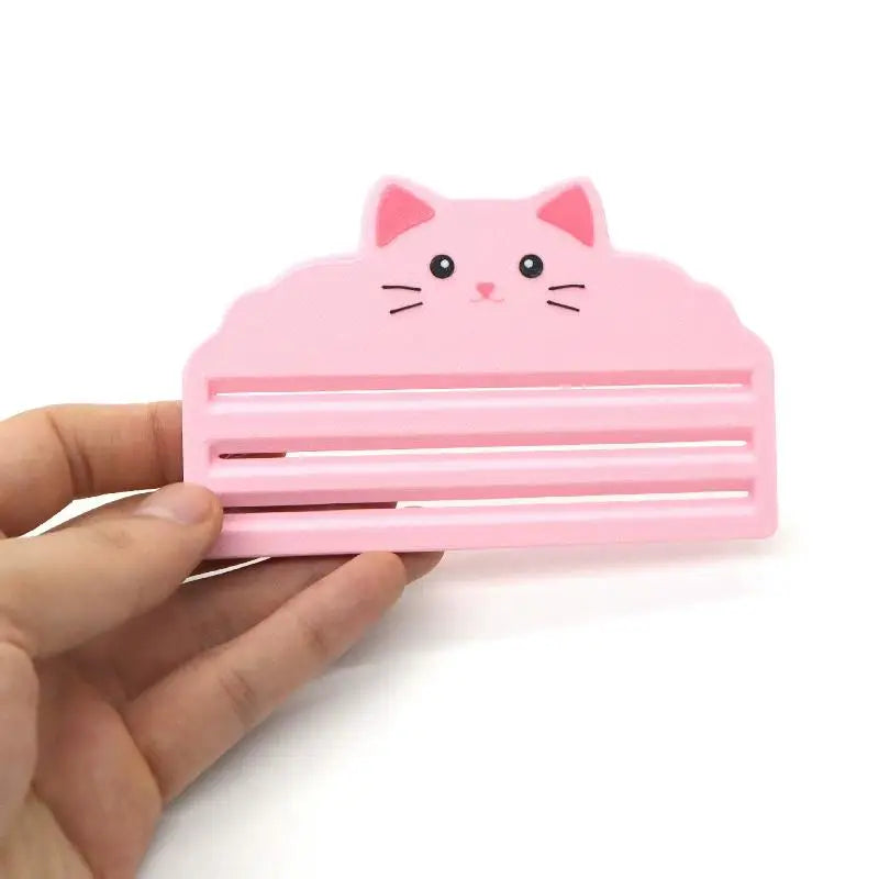 Cat Snack Extruder & Food Squeezer – No-Waste Treat Dispenser Cat Treat Dispenser Qme