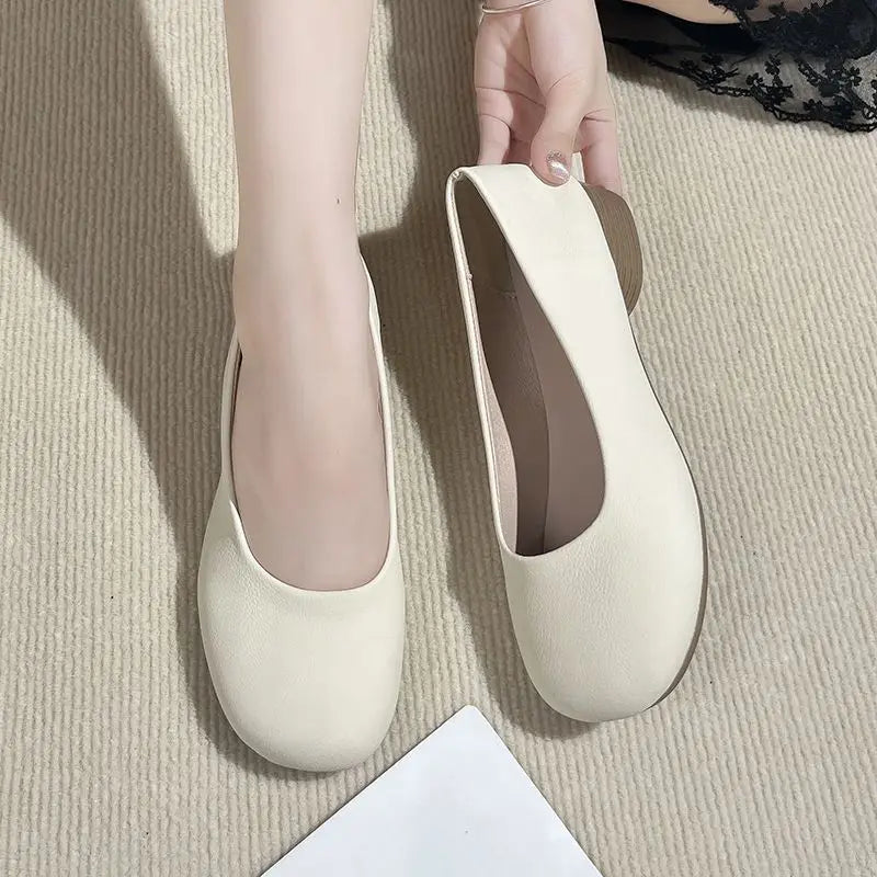 Women's Retro Flat Leather Slip-On Shoes – Soft Sole Round Toe Women's Flat Shoes Qst Beige 35