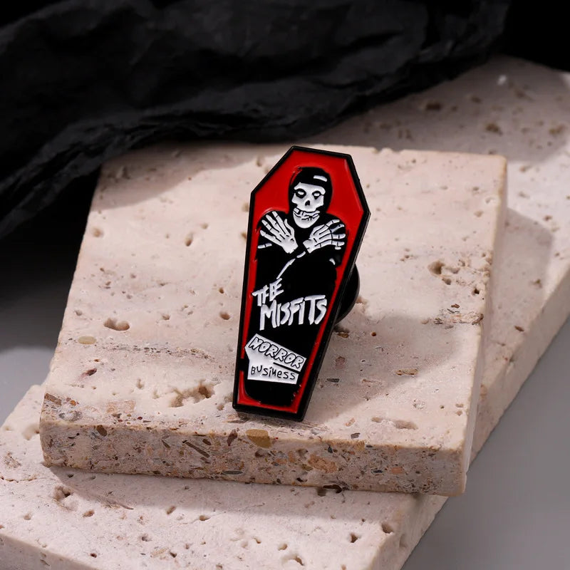 Rock Punk Enamel Lapel Pin – Music Club Horror Brooch Badge Enamel Lapel Pin Qme
