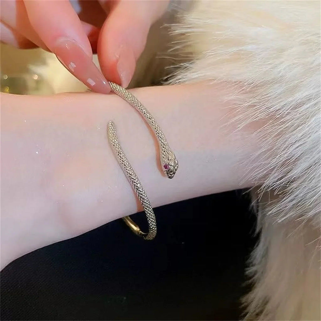 Hetian Jade Bell Bangle Bracelet – Retro Palace Design Jade Bangle Bracelet Qme