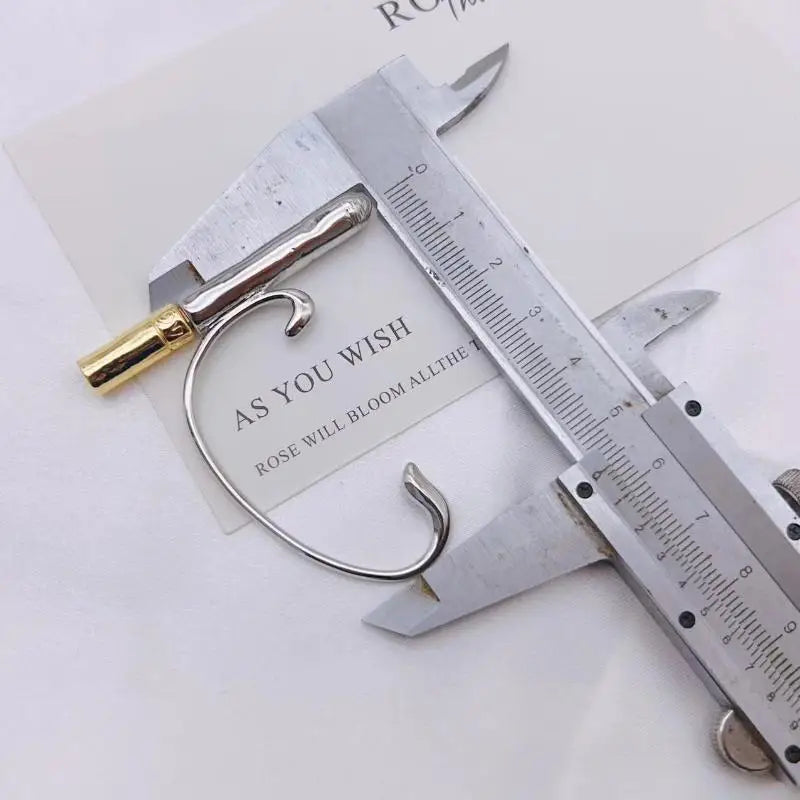 Vintage Cigarette Ear Clip – Unisex Punk Rock Stud Earring Clip-On Earring Qme
