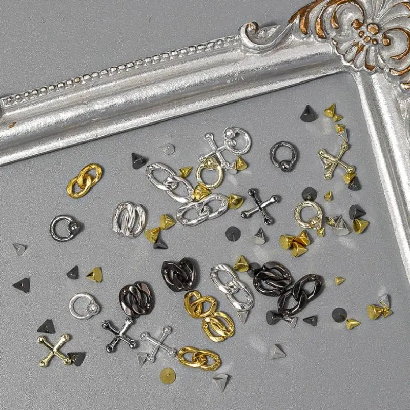 Punk Metal Nail Charms 12-Grid – Alloy Rivets, Rings & Y2K Studs Nail Art Charms Qst