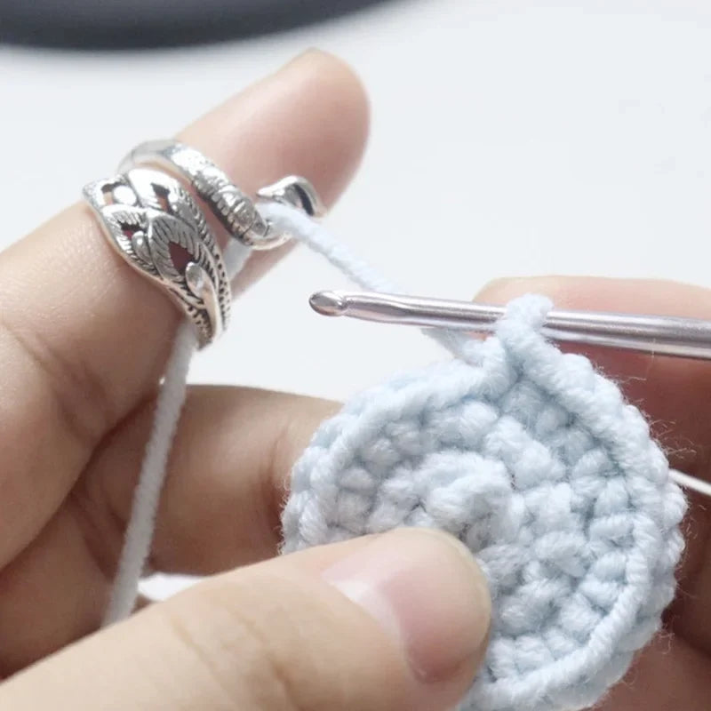 Adjustable Yarn Guide Ring for Knitting & Crochet | Anti-Slip Yarn Guide Ring Qme