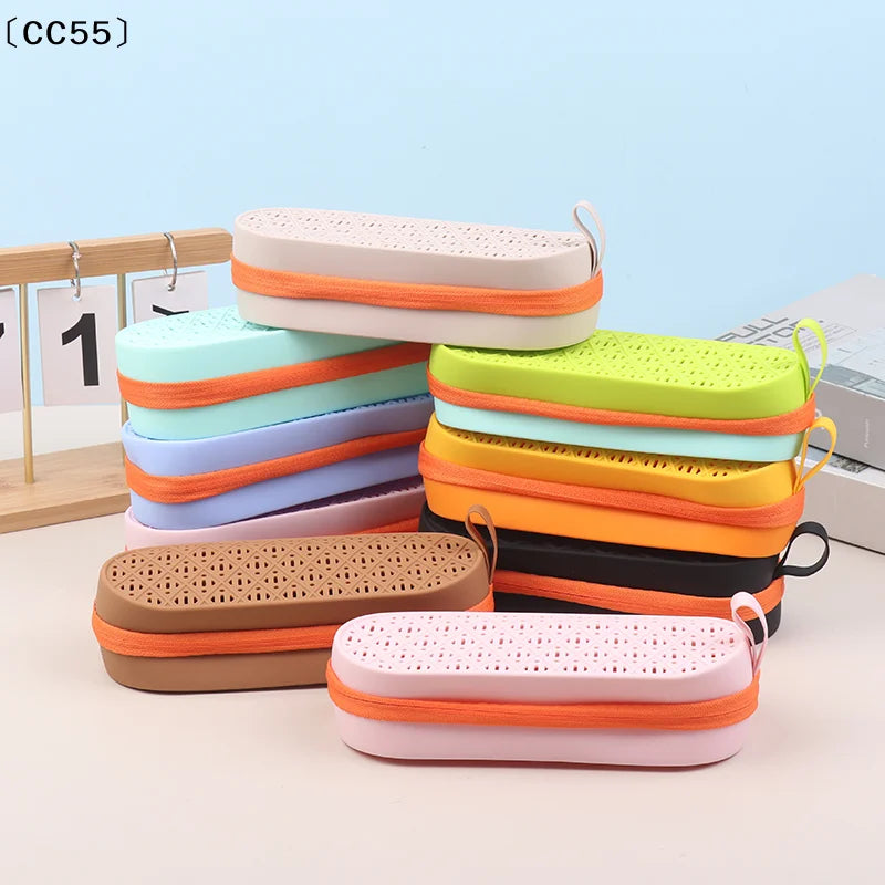 Silicone Eyeglass Case – Soft Shell Goggle & Glasses Protector Eyeglass Case Qst