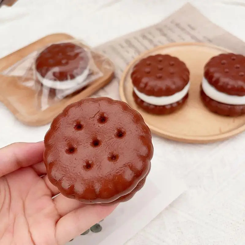 Squishy Sandwich Cookie Fidget Toy – Slow Rising TPR Squish Squishy Fidget Toy Qme