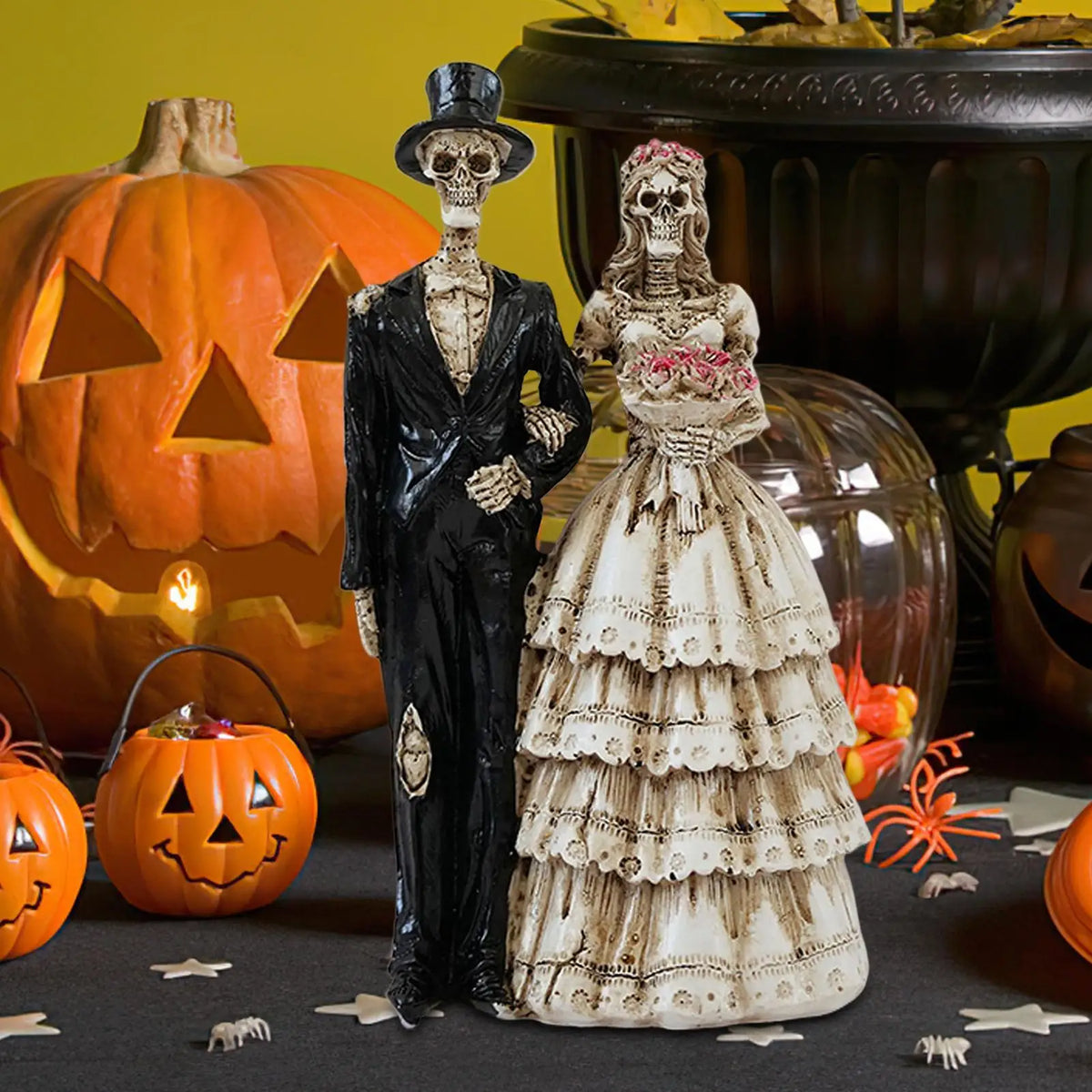 Gothic Skeleton Bride & Groom Resin Couple Desk Figurine Gothic Resin Figurine Qme
