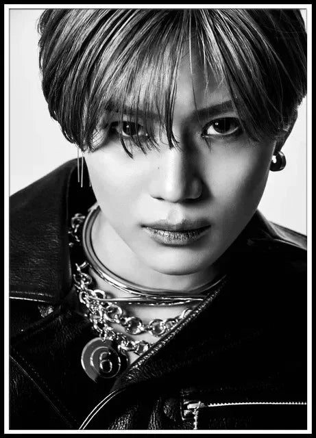 Taemin Album Canvas Wall Art – Mosaic K-Pop Poster Print Canvas Wall Art Qst 11 30x40cm Unframed