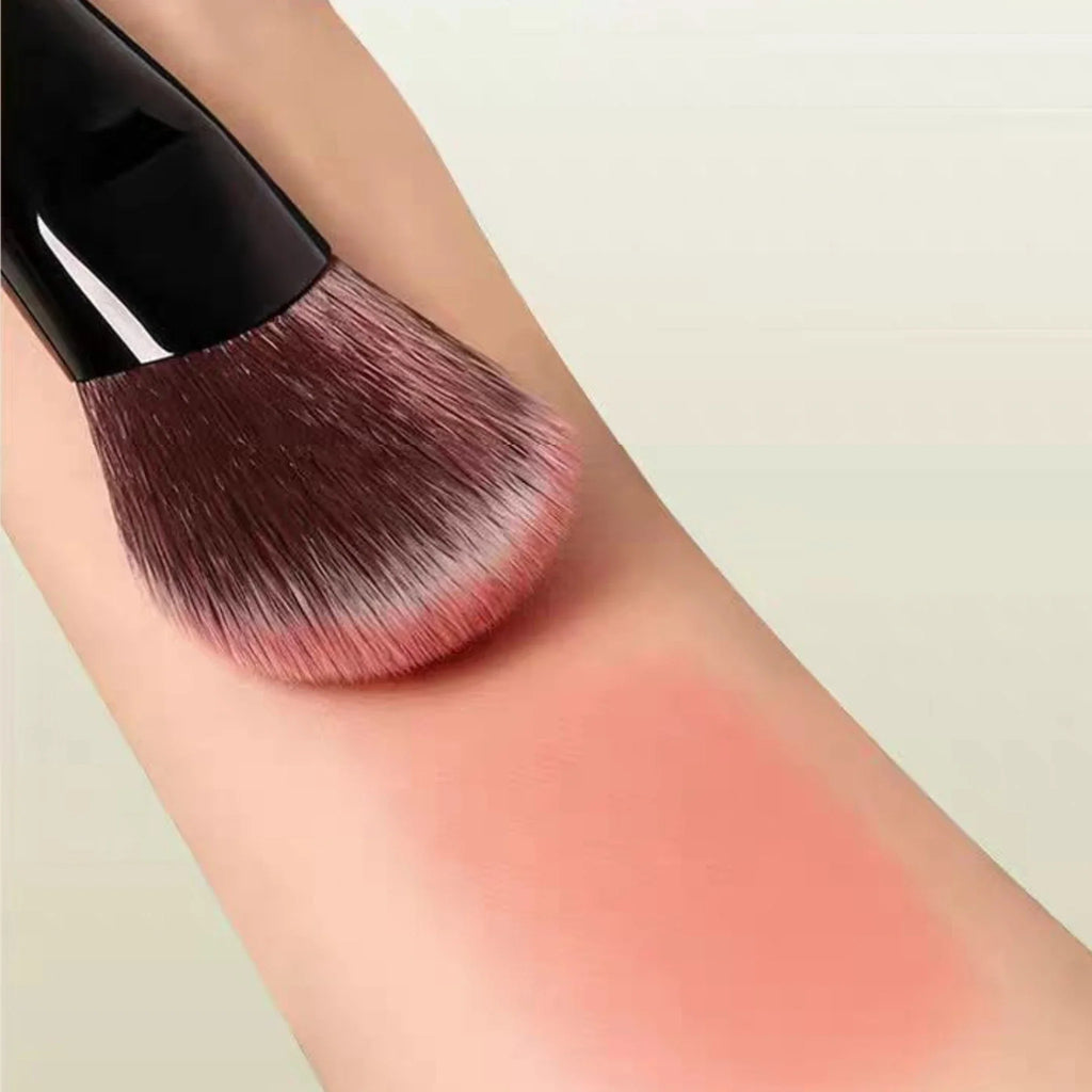 Slope Powder Blusher & Highlight Brush – Soft Bristles Makeup Brush Qme