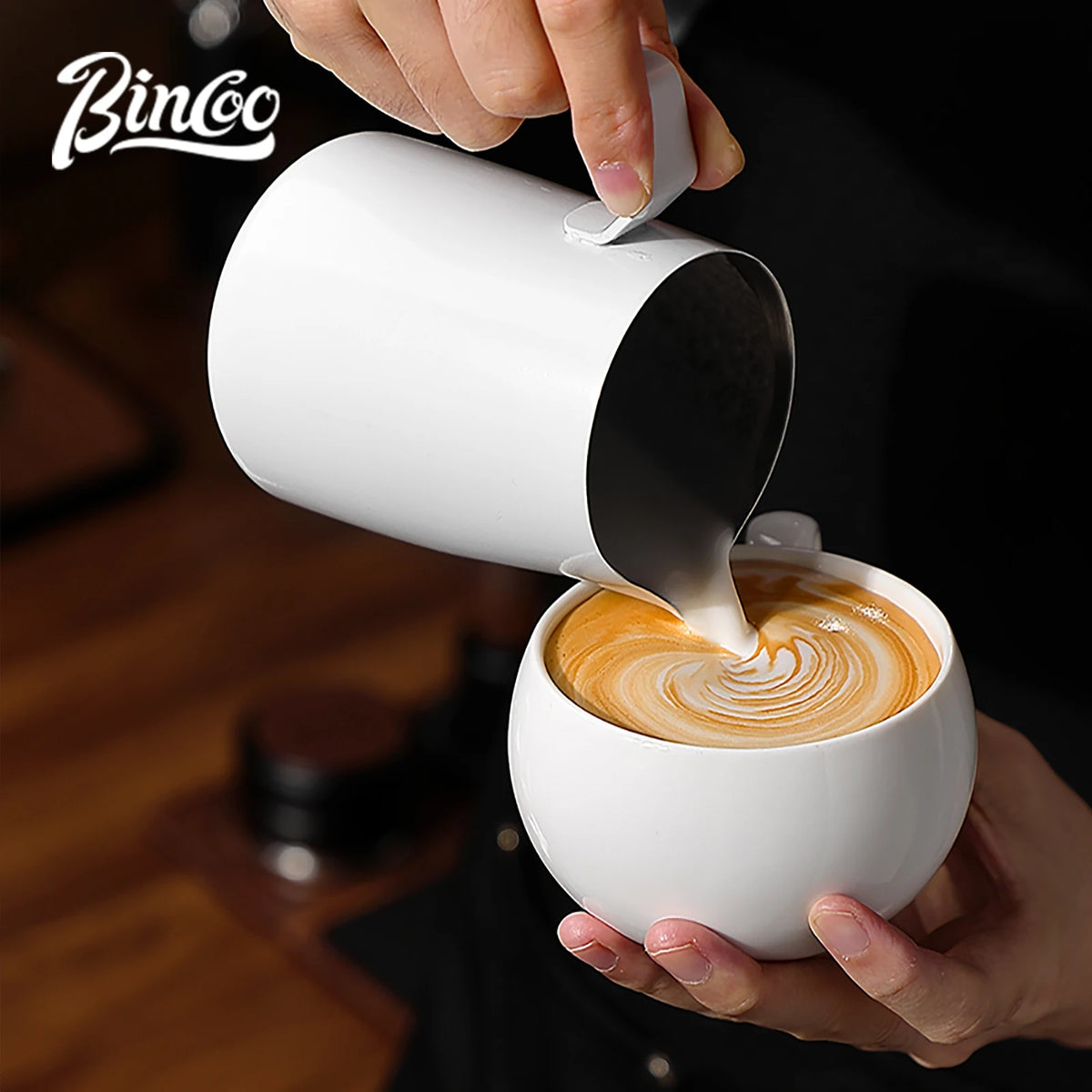 Bincoo Milk Frothing Pitcher Sharp Spout 400ml/600ml Stainless Steel Milk Frothing Pitcher Qst