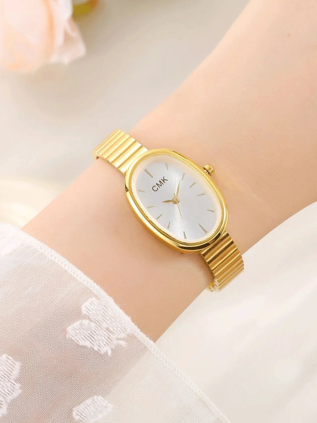 Women's Elliptical Quartz Watch – Light Luxury Casual Style Women's Quartz Watch Qme