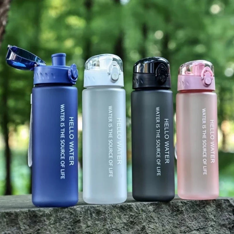 Matte Frosted Sports Water Bottle 780ml Flip Top Leak Proof Sports Water Bottle Qme