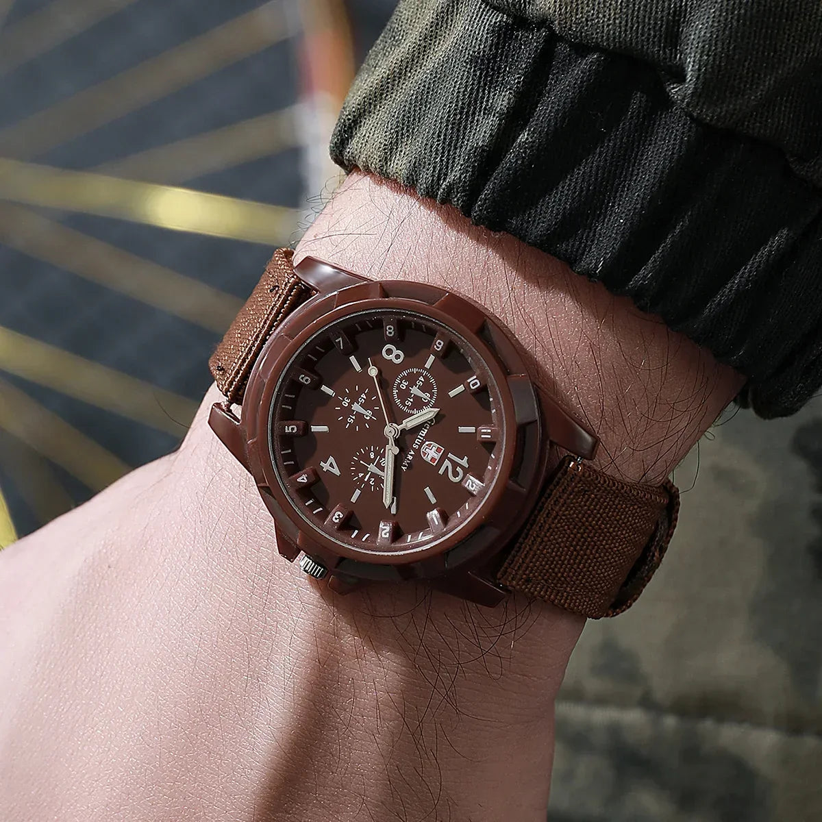 Men's Outdoor Night Light Quartz Watch Nylon Band Quartz Wrist Watch Qme