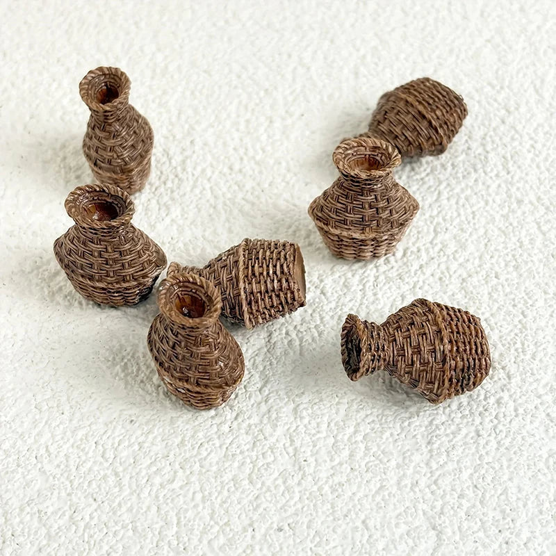 Miniature Woven Willow Basket – Dollhouse & Craft Accessory Miniature Craft Accessory Qme