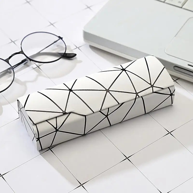 Geometric Hard Eyeglasses Case – PU Leather Spectacle Box Eyeglasses Case Qst A6