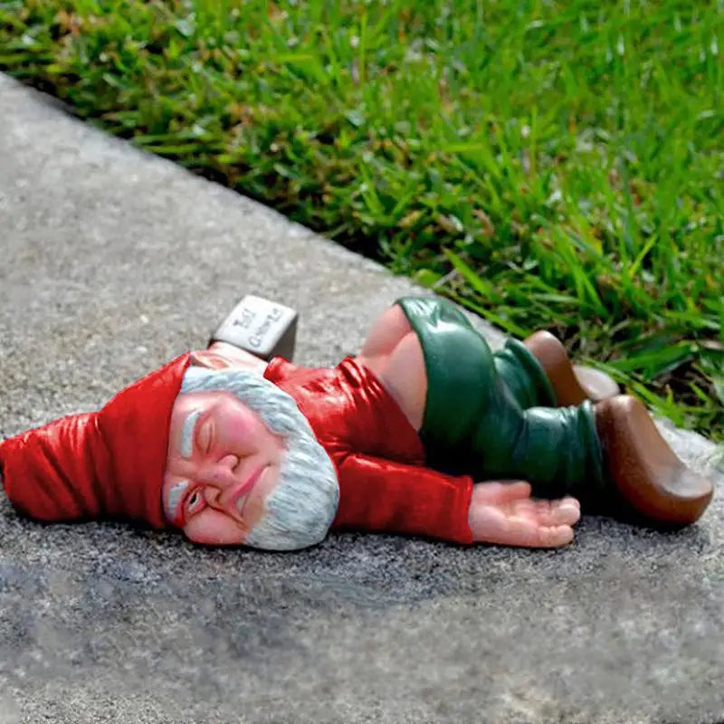 Funny Drunk Garden Gnome Figurine – Resin Dwarf Statue 15cm Garden Gnome Figurine Qst