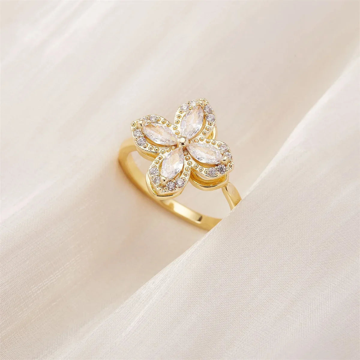 Women's Crystal Fidget Spinner Ring – Flower & Butterfly Spinner Fashion Ring Qme
