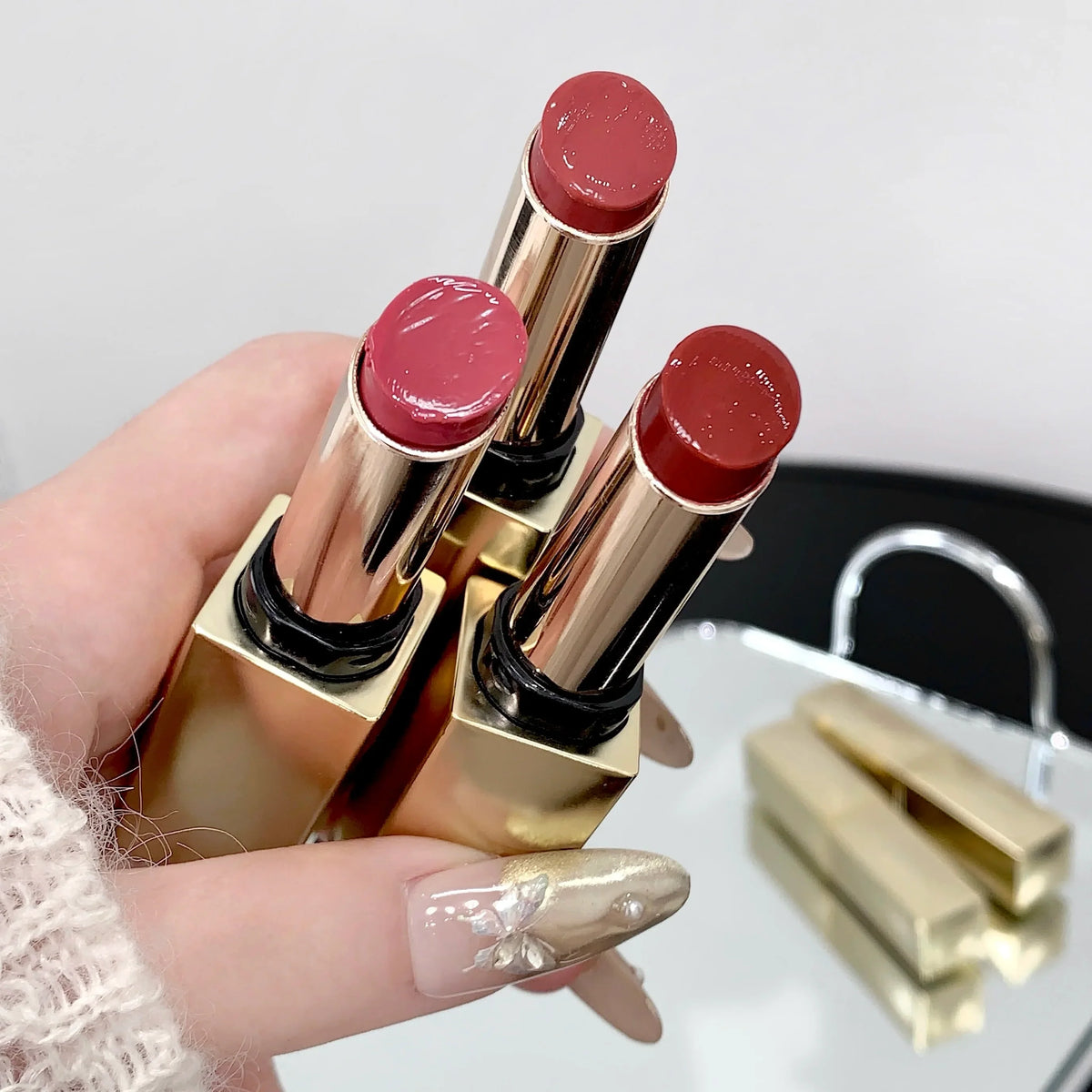 SHAQINUO Luxurious Gold Solid Lip Gloss – Silky & Glossy Solid Lip Gloss Qme