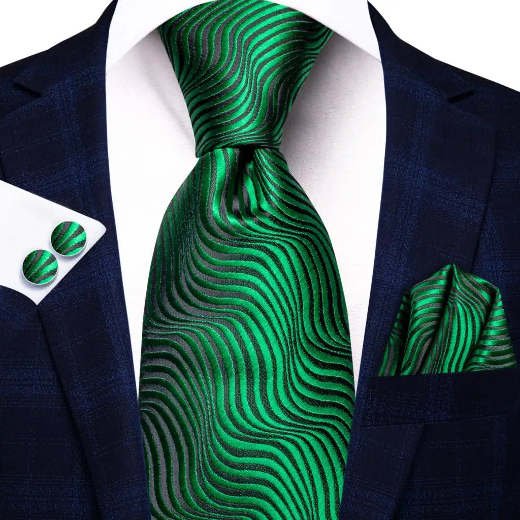 Hi-Tie Men's Silk Necktie Handkerchief & Cufflinks Set