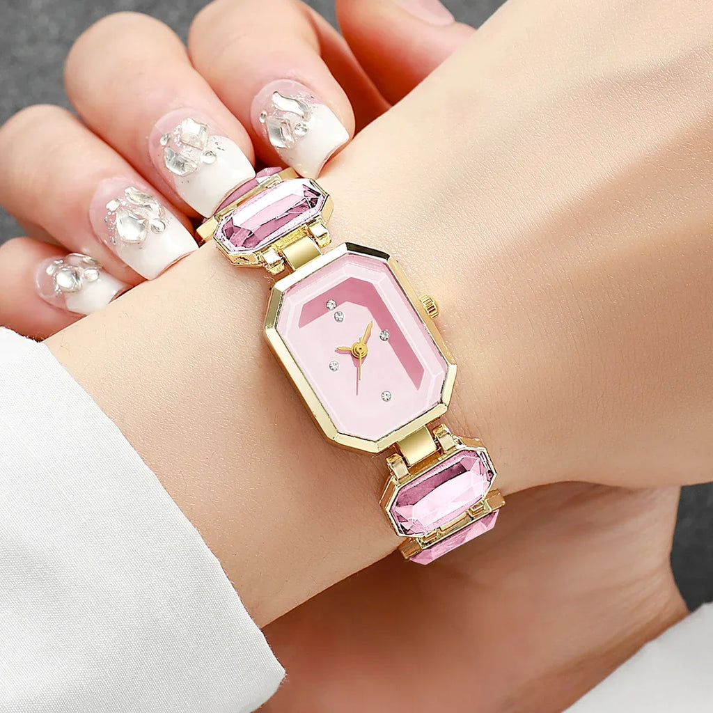 Women's Rectangle Dial Quartz Watch – Elegant Ladies Timepiece Ladies Quartz Watch Qme