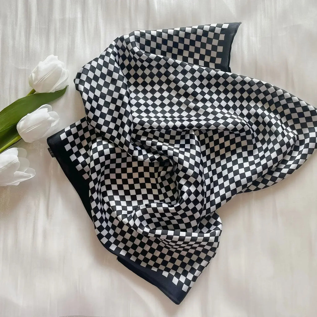 Women's Silk-Feel Square Scarf – Black & White Stripes Silk Square Scarf Qme H