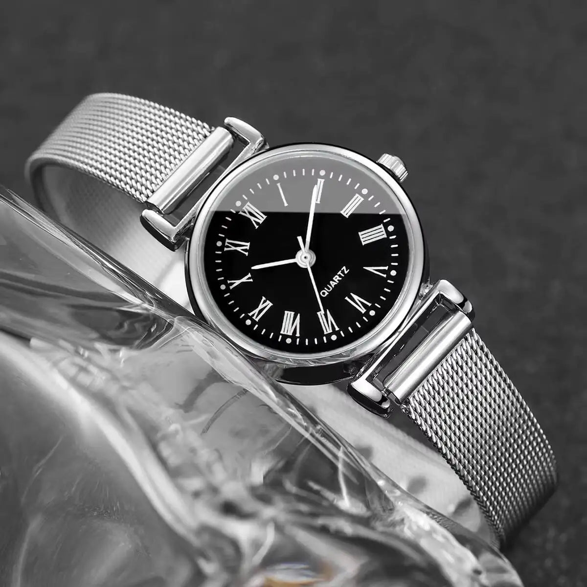 Women's Roma Dial Quartz Watch | Silver Mesh Band Women's Quartz Watch Qme