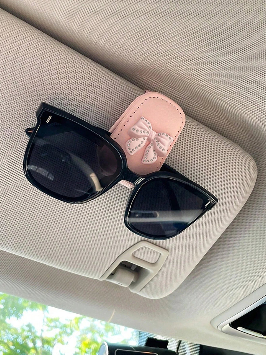 Car Sun Visor Glasses Clip Bow Tie Rhinestone – Cute Pink Car Visor Glasses Clip Qme