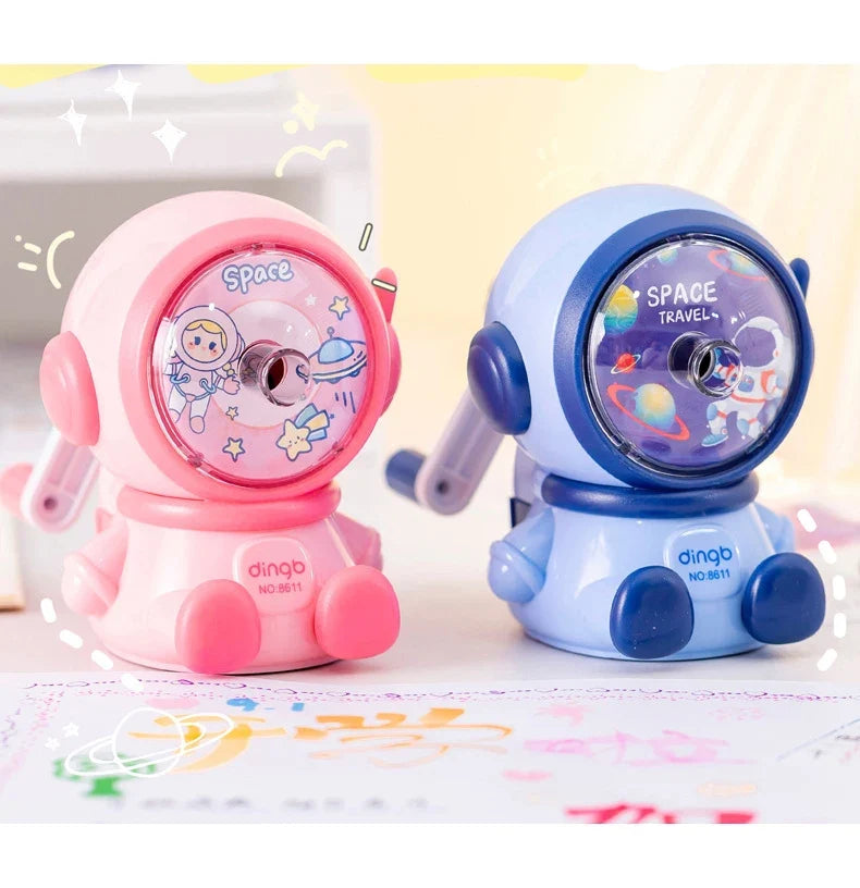 Astronaut Cartoon Hand Crank Pencil Sharpener for Students Manual Pencil Sharpener Qme