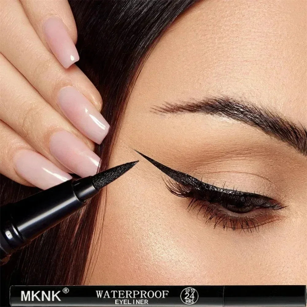 Black Quick-Dry Matte Eyeliner Pencil – 24H Waterproof Eyeliner Pencil Qme