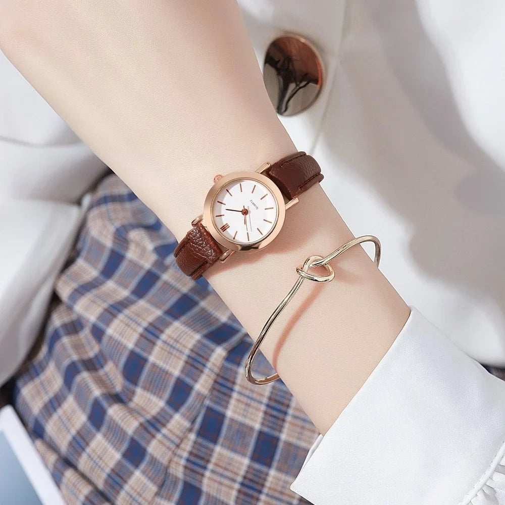 Minimalist Women's Quartz Watch – White Dial & Brown Leather Strap Women's Quartz Watch Qme
