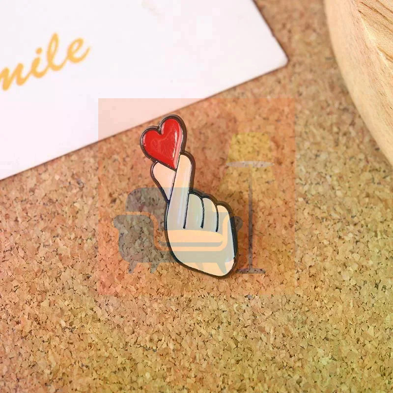 Sign Language Enamel Pin – Cute Hand Gesture Lapel Brooch Enamel Lapel Pin Qme
