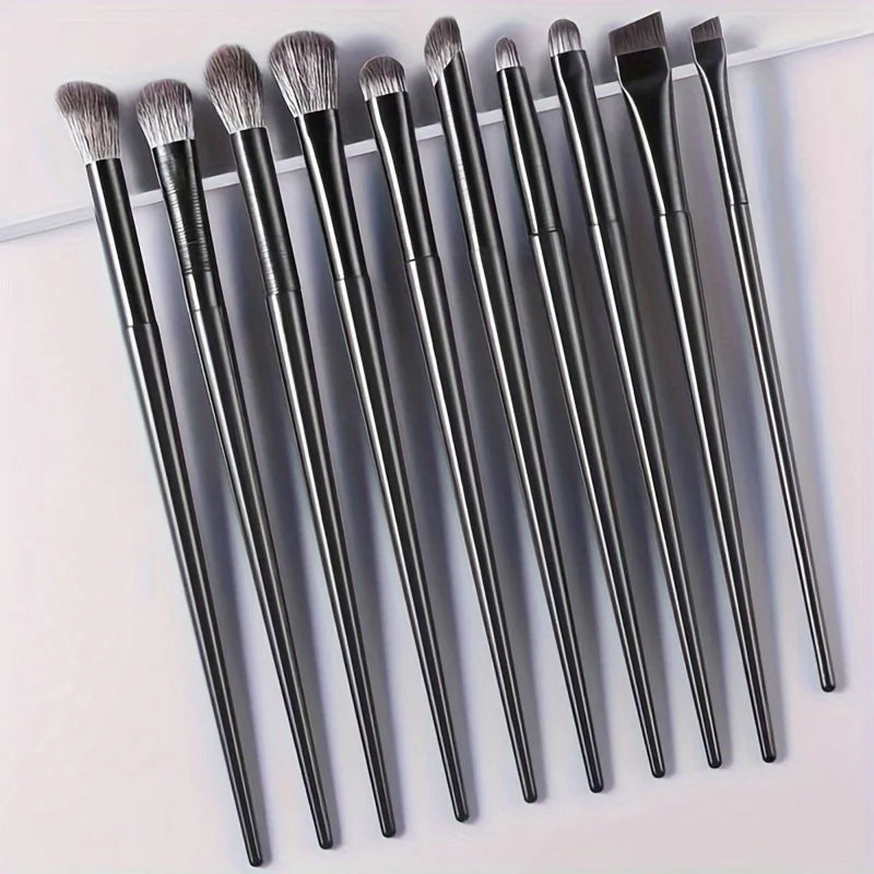 Oval Eye Makeup Brush – Nylon Bristles, All Skin Types Eye Makeup Brush Qme