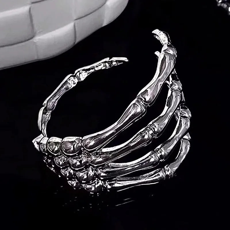 Punk Skull Ghost Claw Bracelet – Goth Metal Cuff | Men & Women Cuff Bracelet Qme 1