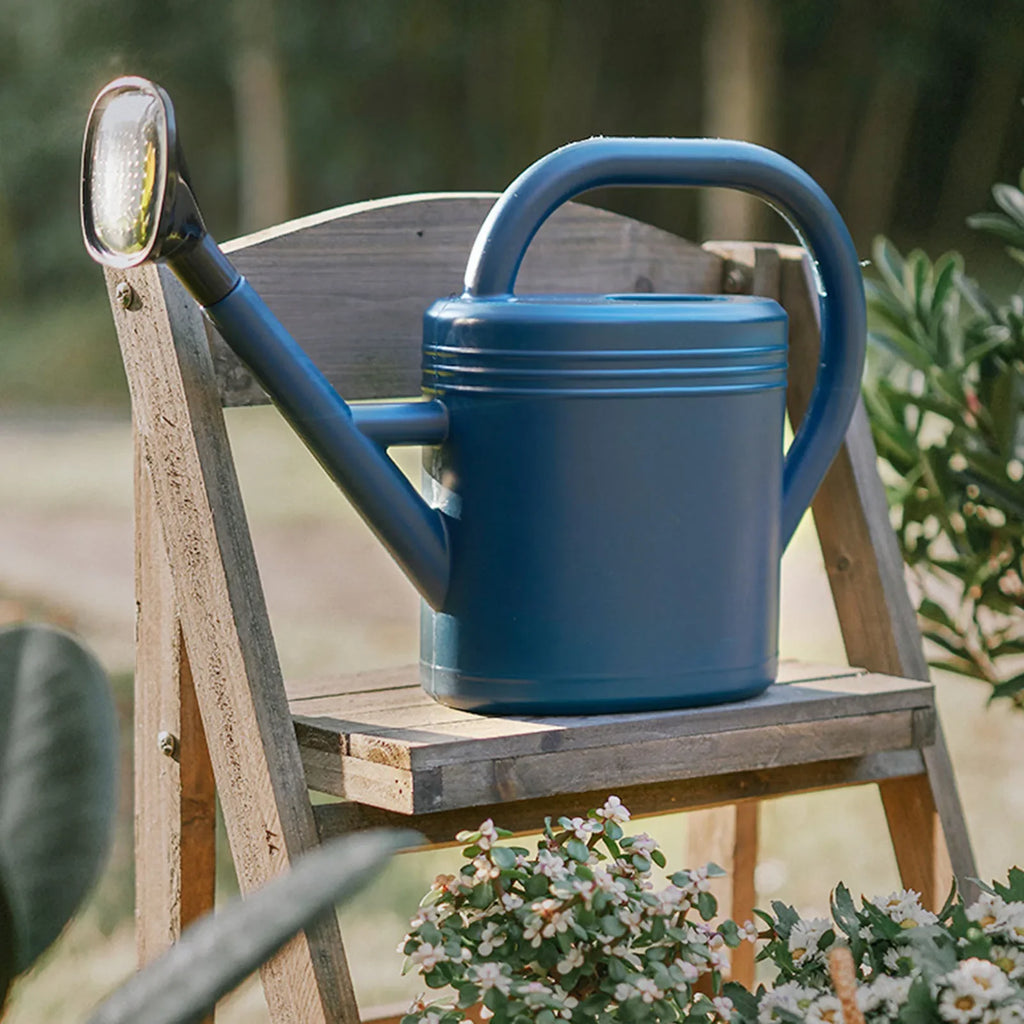 8L Large Plastic Watering Can – Long Spout & Shower Head Garden Watering Can Qme