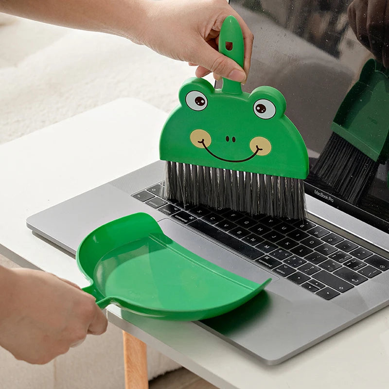 Cartoon Mini Broom & Dustpan Set – Kids, Desk & Pet Use Mini Broom Dustpan Set Qst