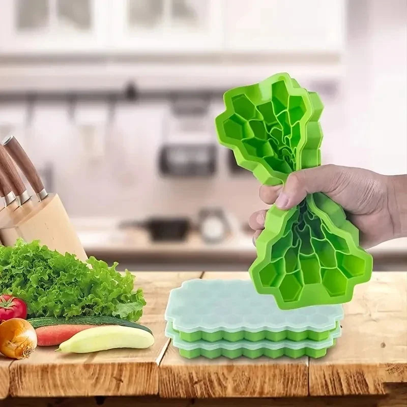 Silicone Honeycomb Ice Cube Tray Large Capacity Mold with Lid Silicone Ice Cube Tray Qme