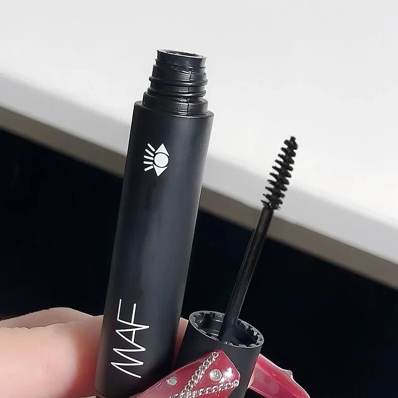 Volume Curl Mascara – Smudge-Resistant Volumizing Lashes Volumizing Mascara Qme