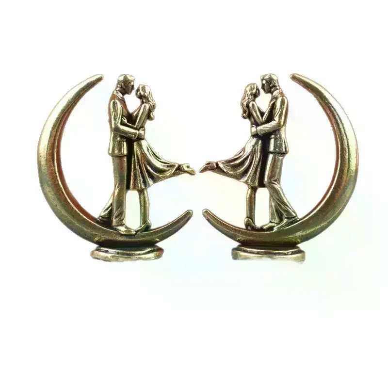 Brass Couple Hugging Figurine | Modern Art Home Decor Statue Decorative Figurine Qme